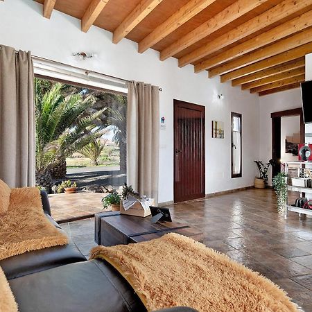 Casa Guenia I Villa Teguise  Exteriör bild