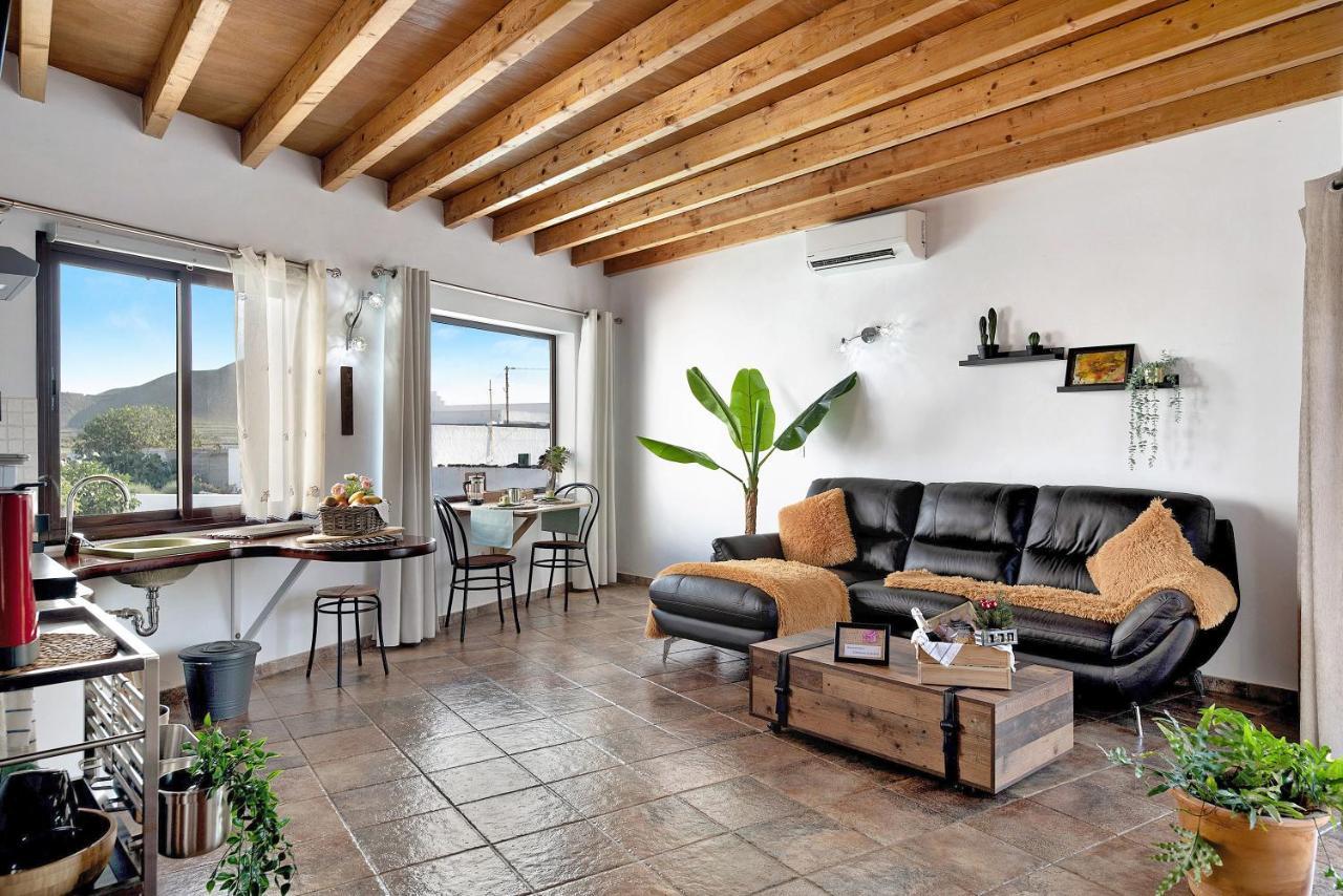 Casa Guenia I Villa Teguise  Exteriör bild